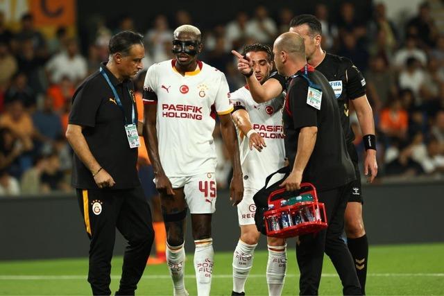 Sakatlanarak oyundan çıkmıştı! Galatasaray'dan Osimhen açıklaması geldi
