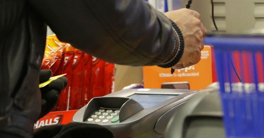 Ermenistan'daki bankalar Rus Mir kartlarının kullanımını askıya aldı