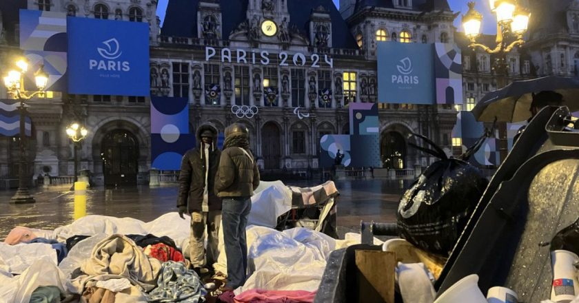 Olimpiyat Oyunları öncesinde polis operasyonuyla göçmenler Paris'ten tahliye edildi