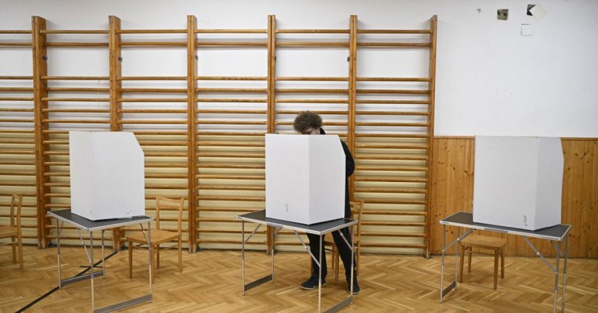 Slovakya'daki cumhurbaşkanlığı seçimlerini Başbakan Fico'nun müttefiki Pellegrini kazandı