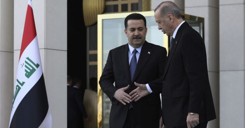 Cumhurbaşkanı Erdoğan Bağdat'ta: Su, petrol ve güvenlik konuları gündemde