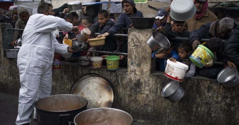 BM: İsrail gıda kamyonlarını diğer yardım malzemelerinden daha fazla engelliyor