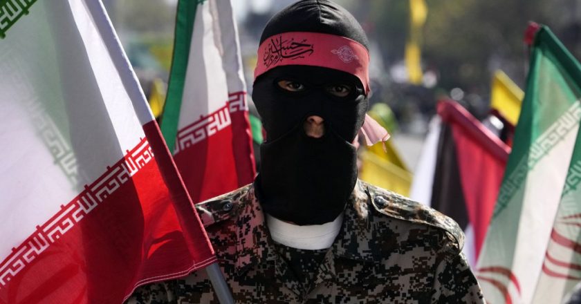 ABD, İsrail'in Şam'daki İran Konsolosluğu'nu vurmasının ardından olası misillemeye karşı tetikte