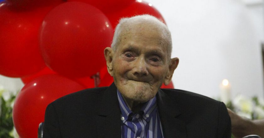 Dünyanın en yaşlı adamı 114 yaşında hayatını kaybetti