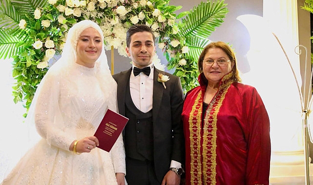 Didim Belediye Başkanı Hatice Gençay göreve geldikten sonra ilk düğününü kutladı – GÜNDEM