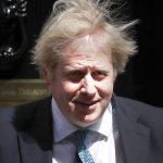 İngiltere: Oy verme merkezi yetkilileri, kimliğini unutan Boris Johnson'ın oy kullanmasına izin vermedi