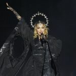 Madonna'nın Copacabana plajındaki ücretsiz konserine 1,6 milyon kişi katıldı