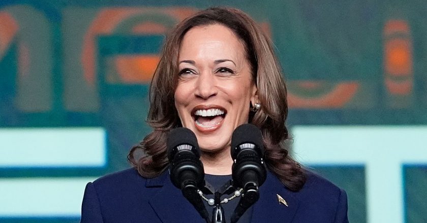 Kamala Harris Demokratların adayı olmaya yetecek kadar oy aldı