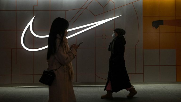 Nike, Türkiye'nin gümrük kararının ardından çevrimiçi siparişleri askıya aldı