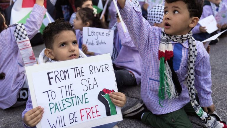 Almanya'da “Nehirden denize özgür Filistin” sloganı atan kadına 600 euro para cezası verildi