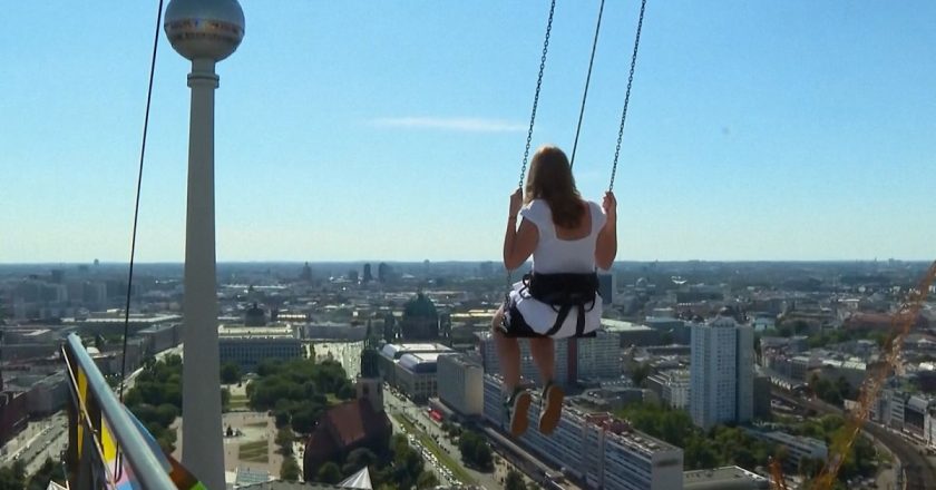 Video.  Berlin'in yeni cazibesi: Avrupa'nın en yüksek salınımı