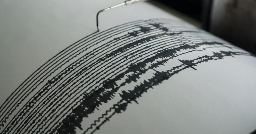 Japonya'da 6,9 büyüklüğündeki depremin ardından tsunami uyarısı yapıldı