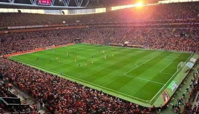 Galatasaray – AZ Alkmaar maçı ilk olacak! Stadyumlara 5.5 G geliyor