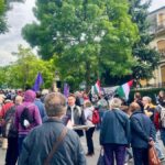 Budapeşte’de ‘şeffaflık yasasına’ karşı kırmızı boyalı protesto