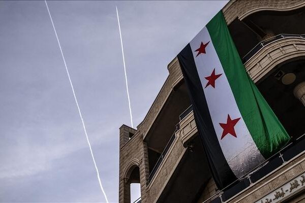 Suriye, ABD’nin yaptırımları kaldırma sinyalini memnuniyetle karşıladı