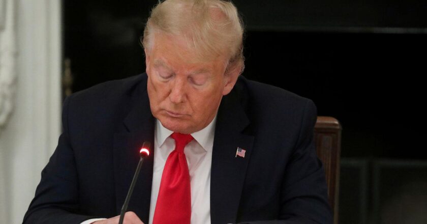 Trump, AB’ye uygulanacak yüzde 50’lik tarifeyi 9 Temmuz 2025’e erteledi