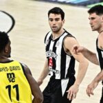 Beşiktaş’tan Fenerbahçe’ye 98 sayılık galibiyet! Seride durum 2-1’e geldi