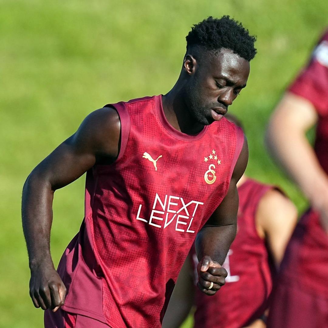 Galatasaray da Davinson Sanchez tarafından şok edici! Sözleşmenin yenilenmesi röportajlarında şaşırtıcı durum ... 2
