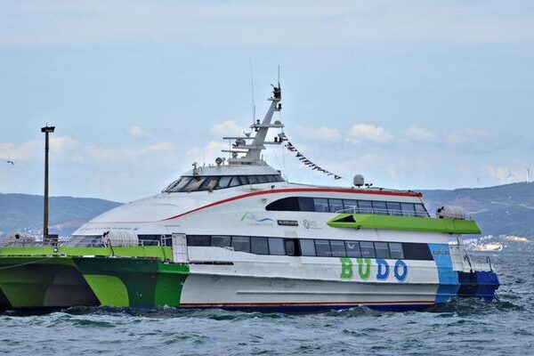 Kuvvetli rüzgar nedeniyle İstanbul ile Bursa arasındaki 4 deniz seferi iptal edildi