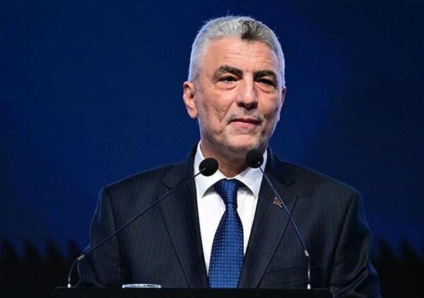 Bakan Bolat, ihracatın finansmanına yönelik yeni destek mekanizmalarını değerlendirdi