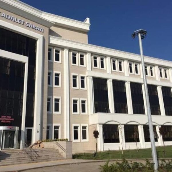 Bursa’da Kaçak Bahis Baskınında 7 Kişi Gözaltına Alındı