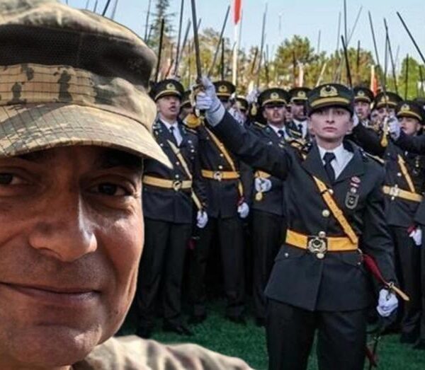 Albay Mustafa Alper Topsakal’ın ihraç kararı geri alındı