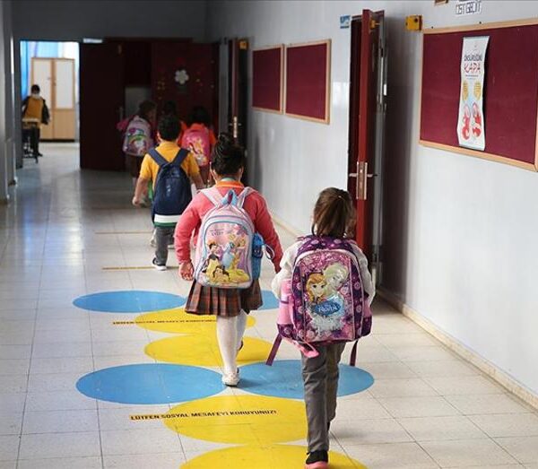 Zorbalığa karşı yeni adım: Okula başlama yaşı değişecek mi?